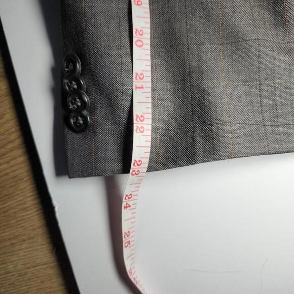 Michael Kors Stylish Gray Suit Jacket Blazer - Picture 6 of 10